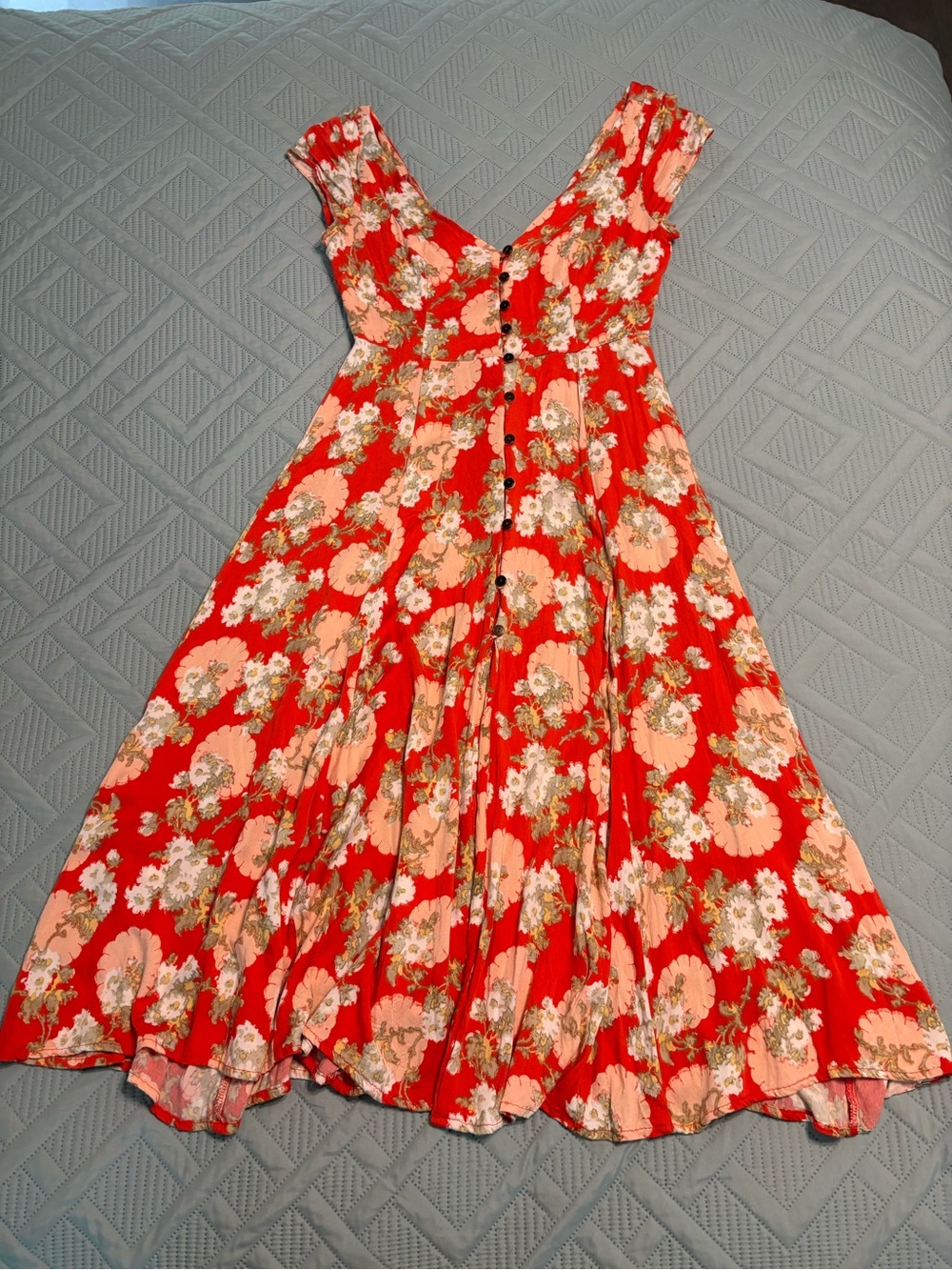 Urban Outfitters Malena Button-Down Midi Dress Red Floral Print Women's SP Boho